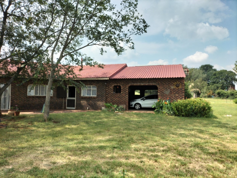 4 Bedroom Property for Sale in Mullersrust Free State